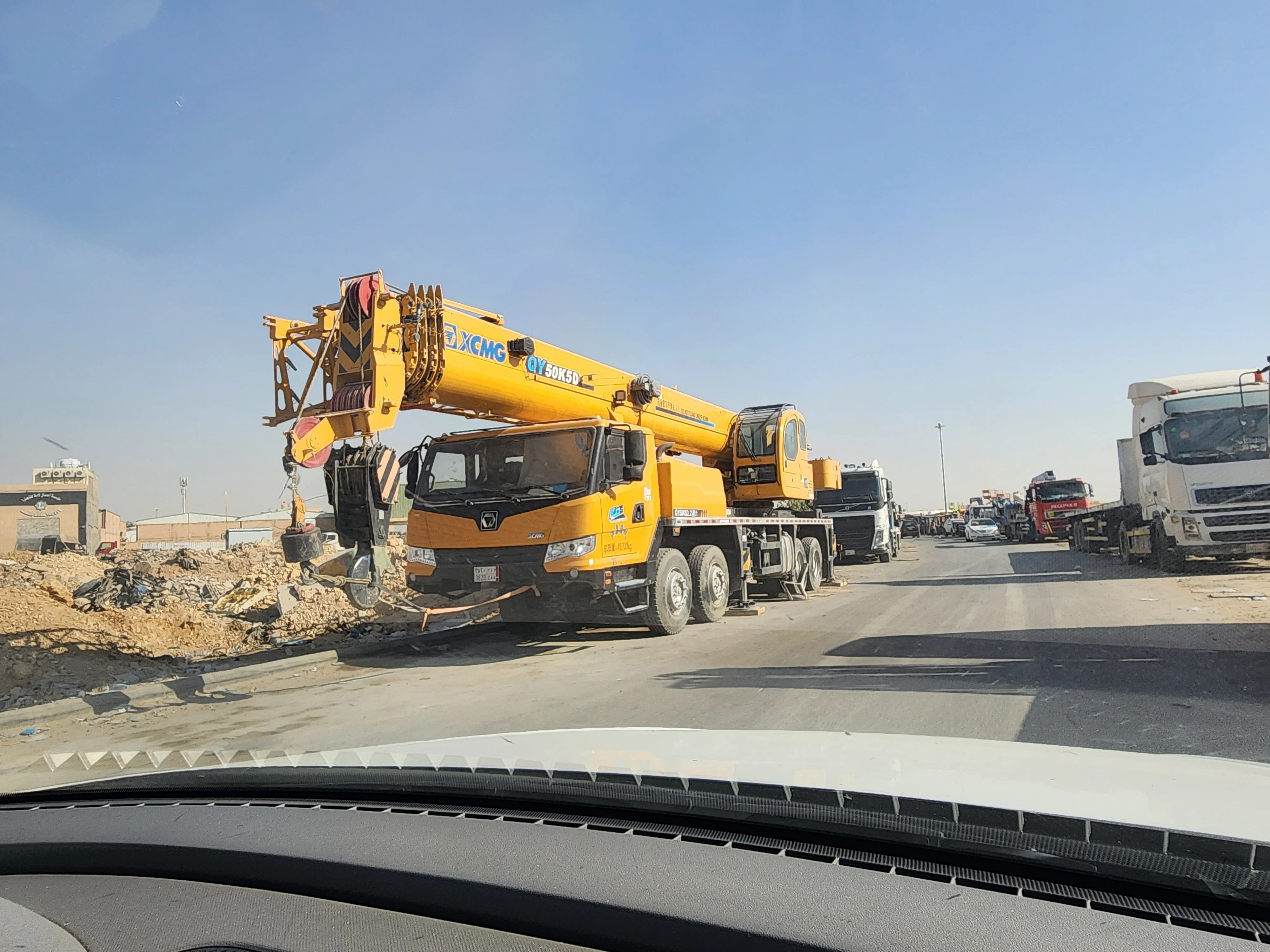 كرين للأجار 25طن50طن70طن100طن130طن160طن200طن300طن400طن500طن700طن900