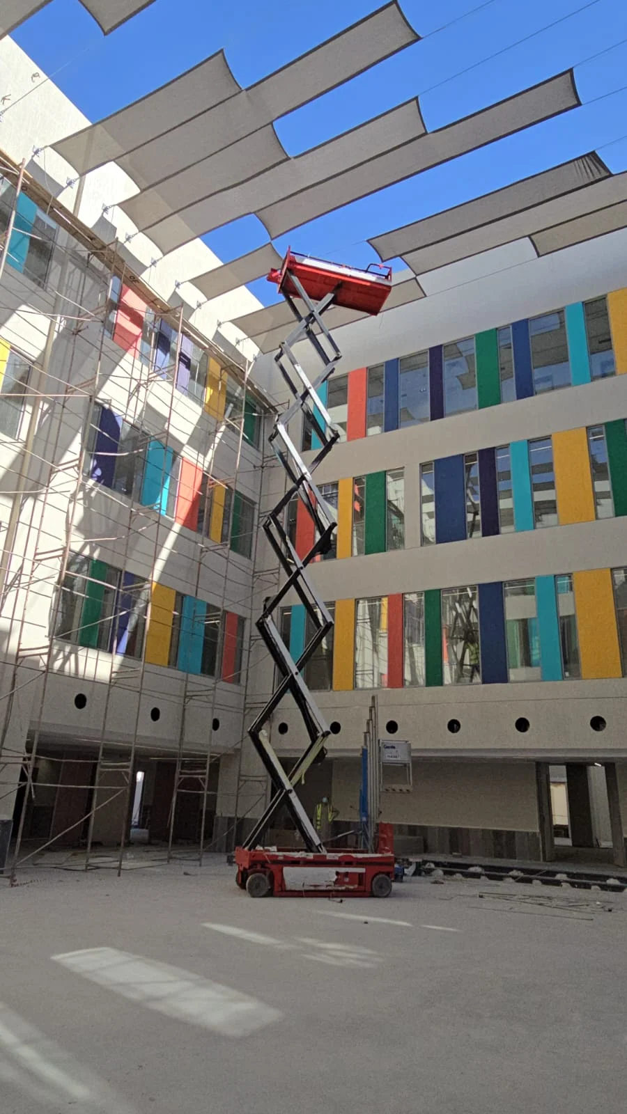 Caesarlift for Rent 10m in Qassim Onaiza Buraidah