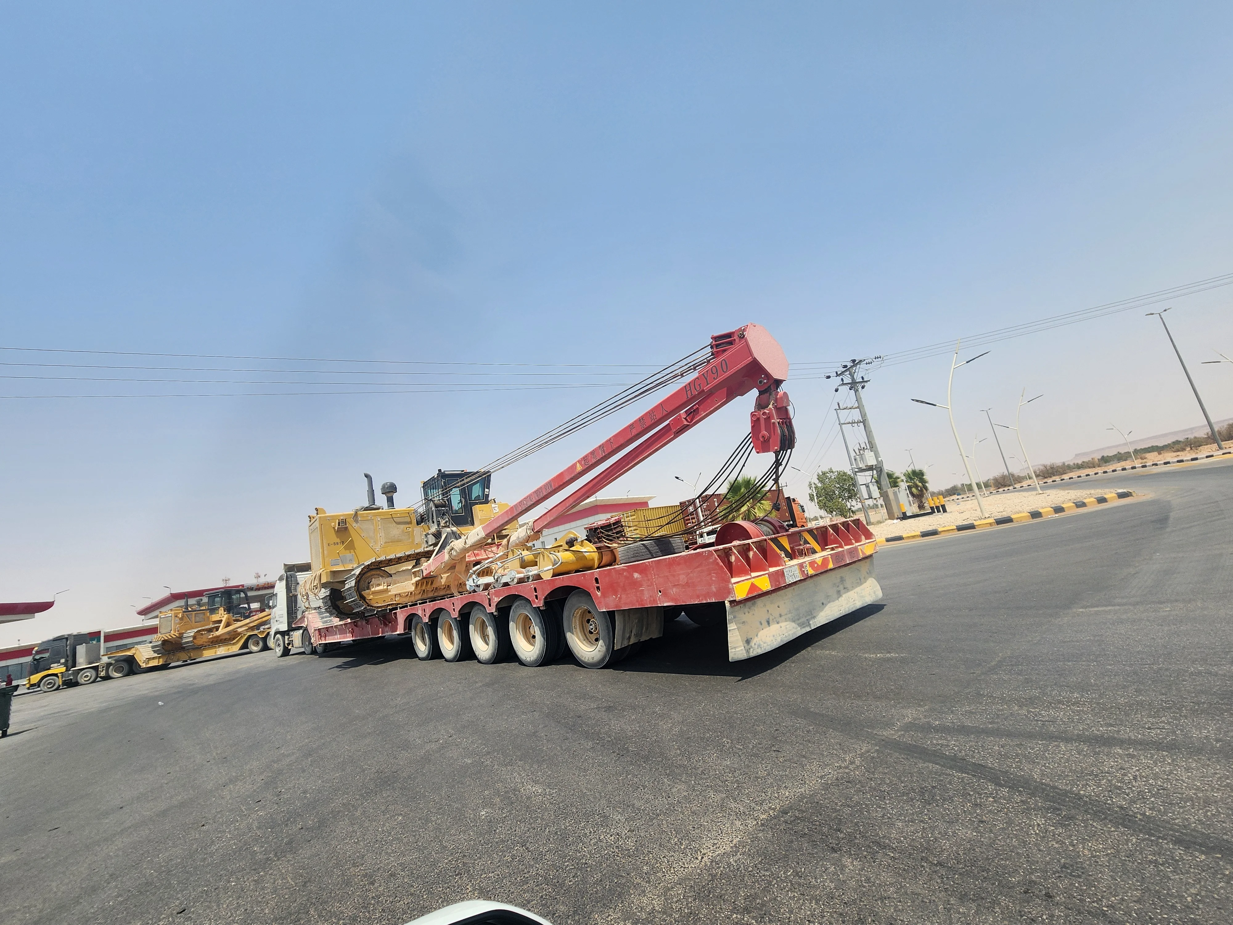 لوبد هيدروليك الإيجار اليومي والاسبوعي والشهري