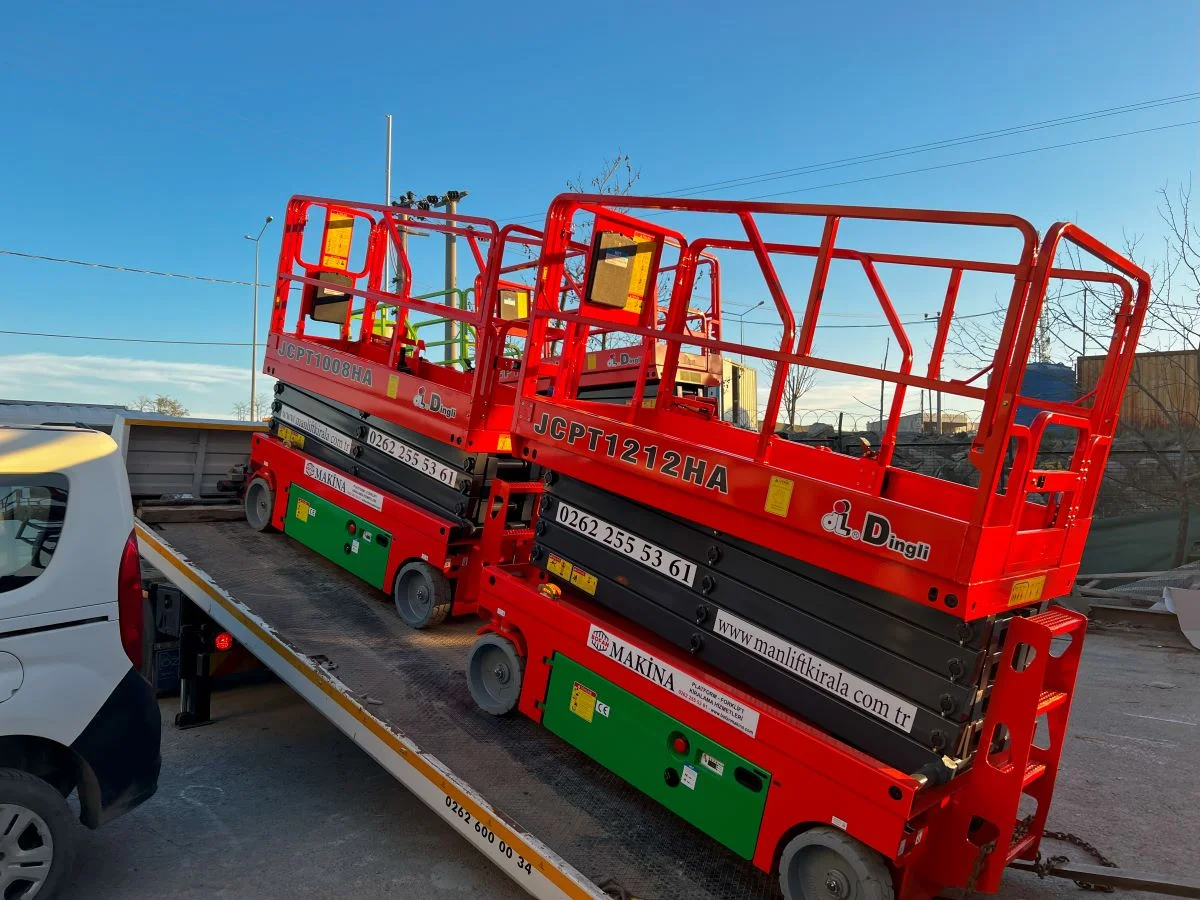 Scissor lift 12 meter 16 meters for rent in Jeddah Mecca - electricity