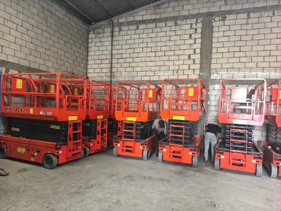سيزر لفت للإيجار في الدمام (2026) | معدات Scissor Lifts Dammam
