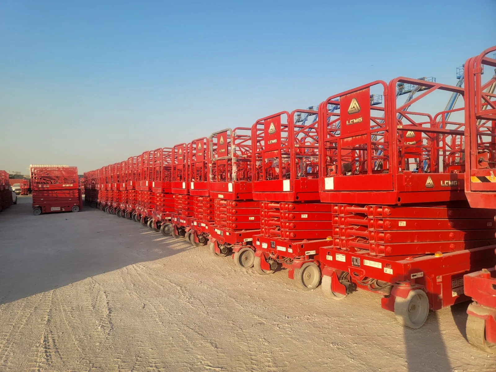 سيزر لفت للإيجار في السعودية | Scissor Lifts Company Rental in Saudi Arabia