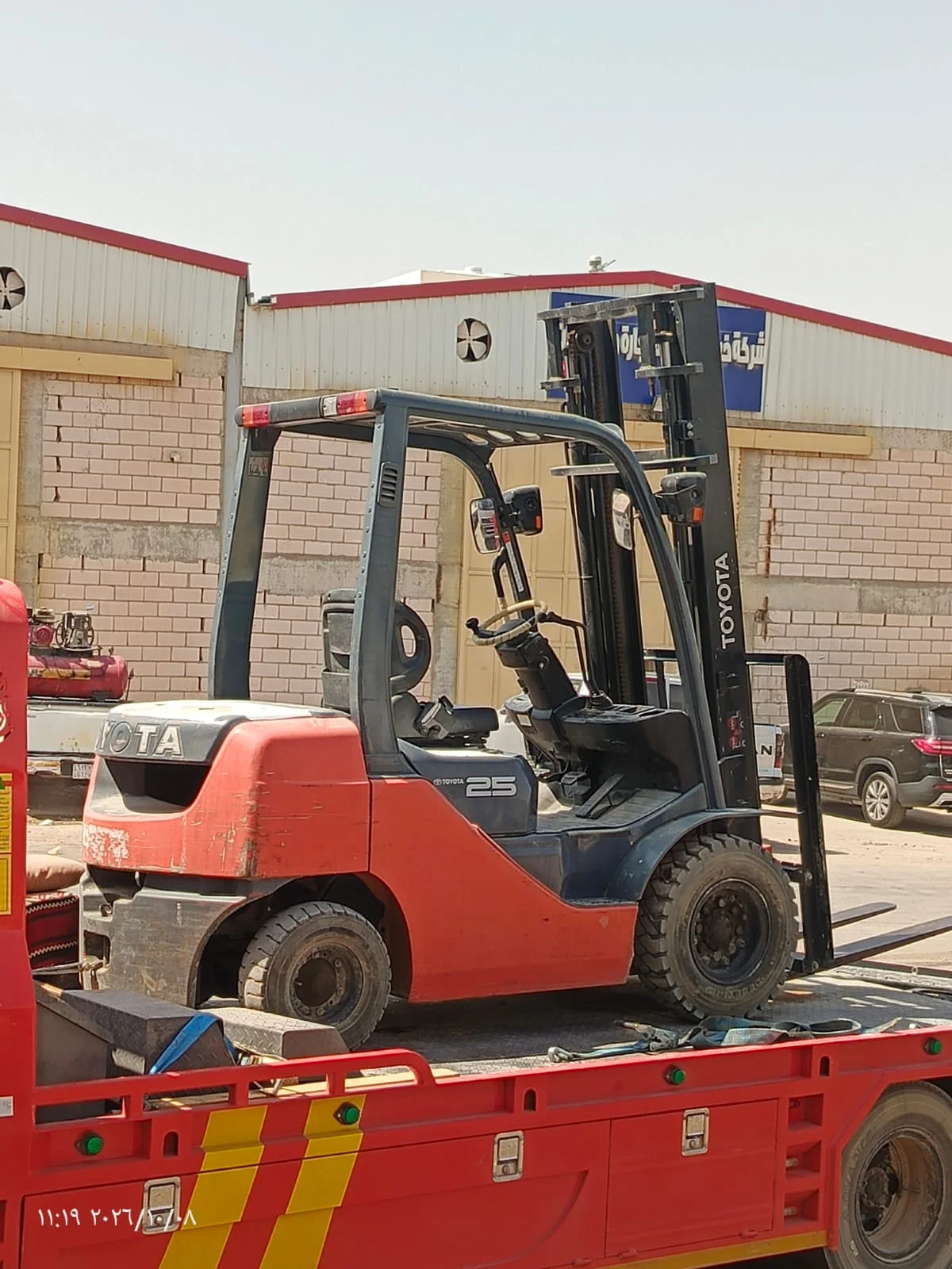 رافعات شوكيه للأيجار 576778672