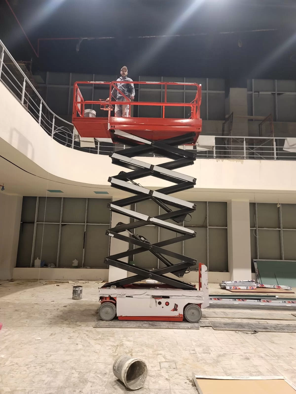 معدات حديثه للايجار