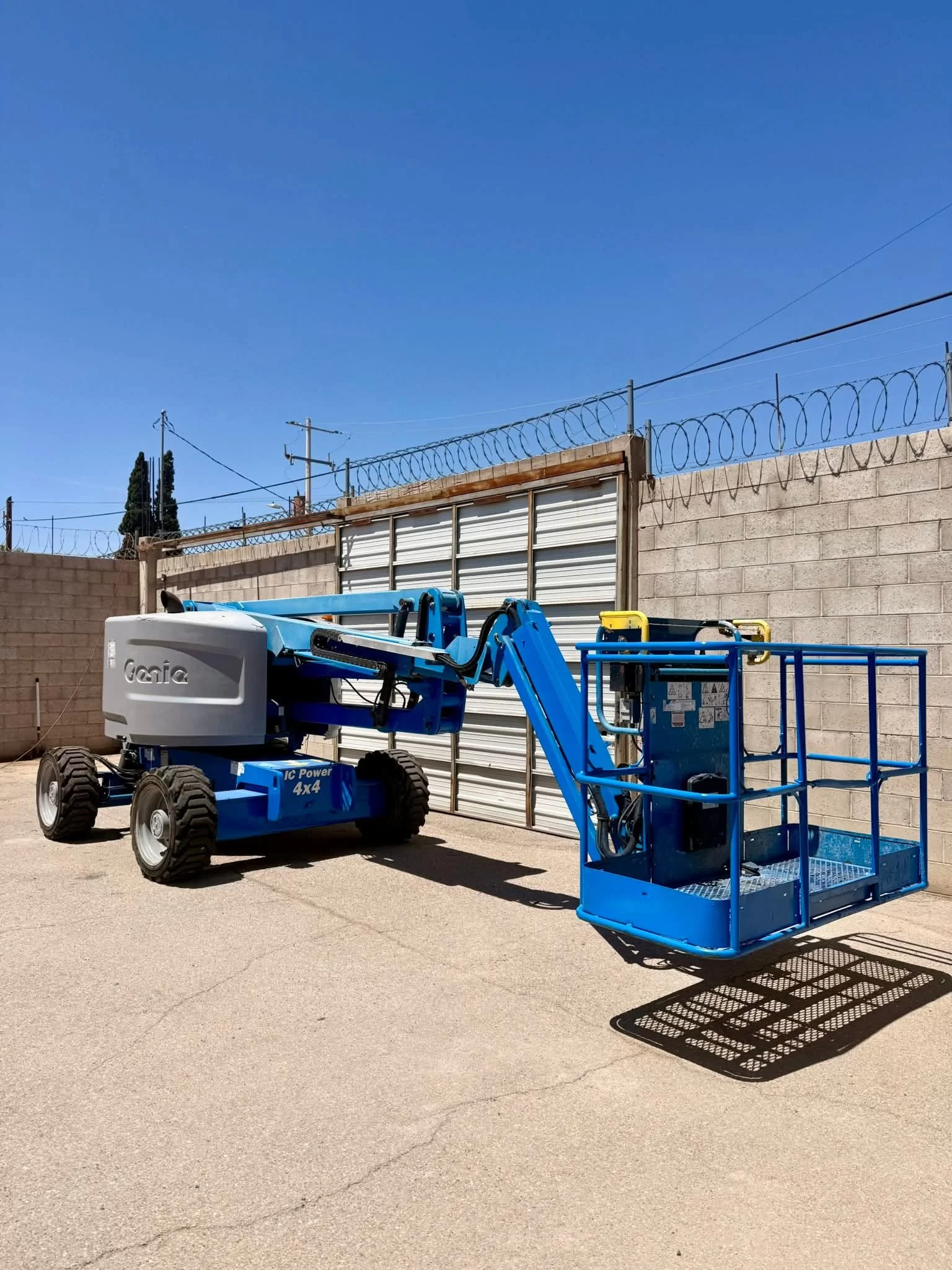 مان لفت للايجار الرياض الدمام جدة مكة المدينة المنورة - مان لفت 8متر للإيجار مان لفت 10متر للإيجار مان لفت 12متر للإيجار مان لفت 14متر للإيجار مان لفت 16متر 18 متر للإيجار