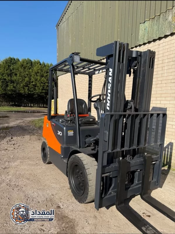 ✔ المقداد – فوركلفت وفوركلفت شوكي للإيجار | الدمام، الرياض، جدة | 1–20 طن | يومي – أسبوعي – شهري – سنوي