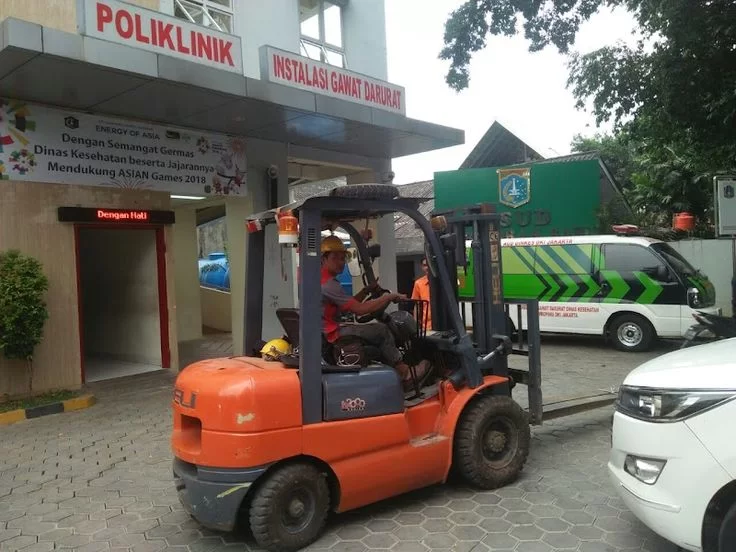 فوركلفت للايجار في الرياض- الدمام- جدة - رافعات شوكية للإيجار- كل الأحجام