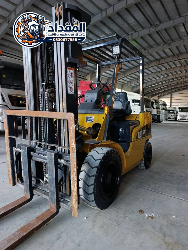 فوركلفت للإيجار في الدمام | رافعات شوكية حديثة 3–16 طن | Forklift Rental Dammam