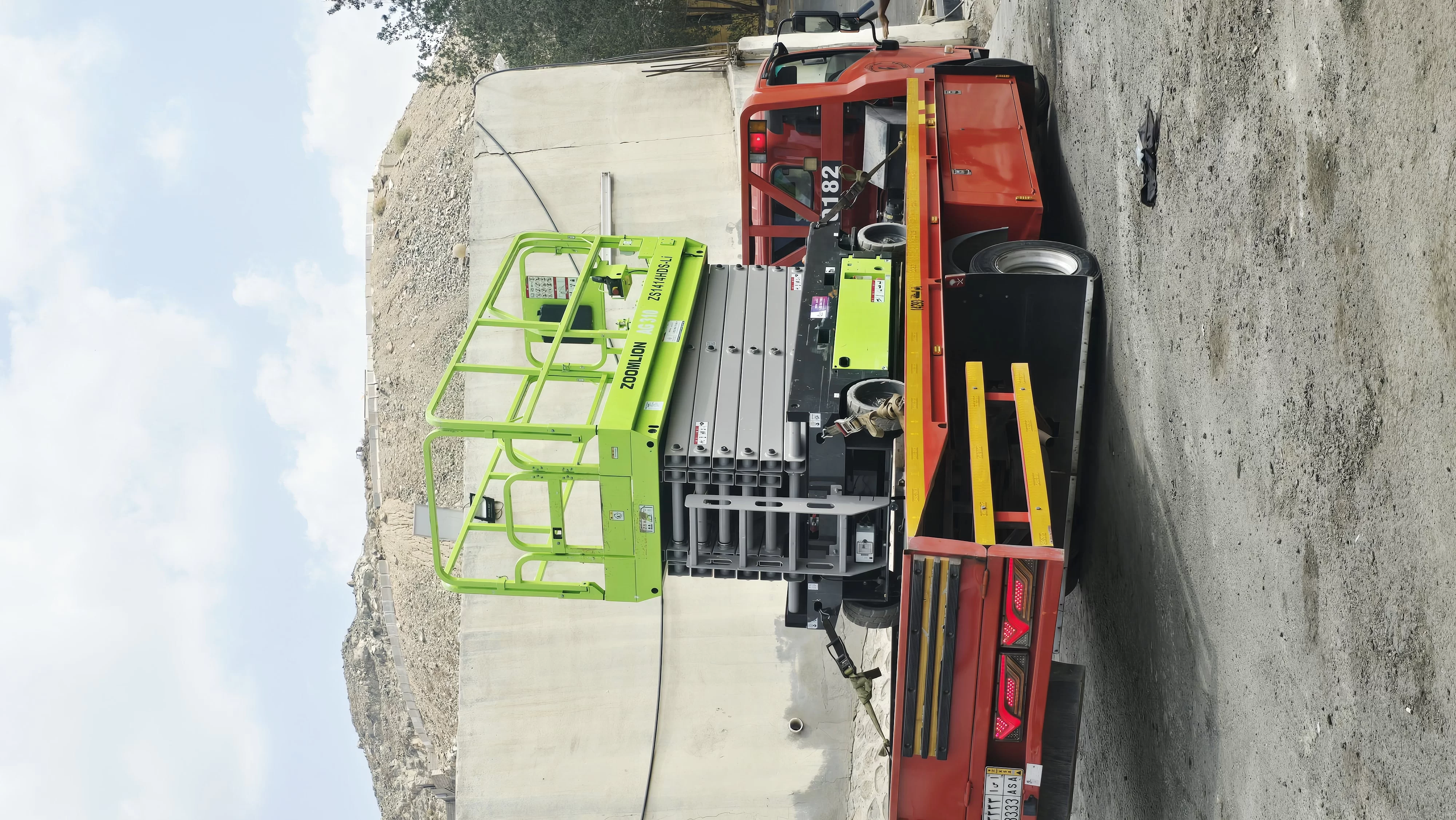 سيزر لفت 8 متر 10 متر 12 متر 14متر 16 متر 18متر  للايجار في جده مكه