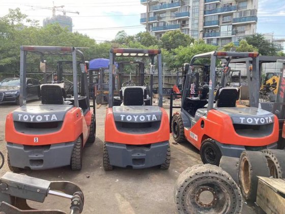 فوركلفت للأيجار في الدمام