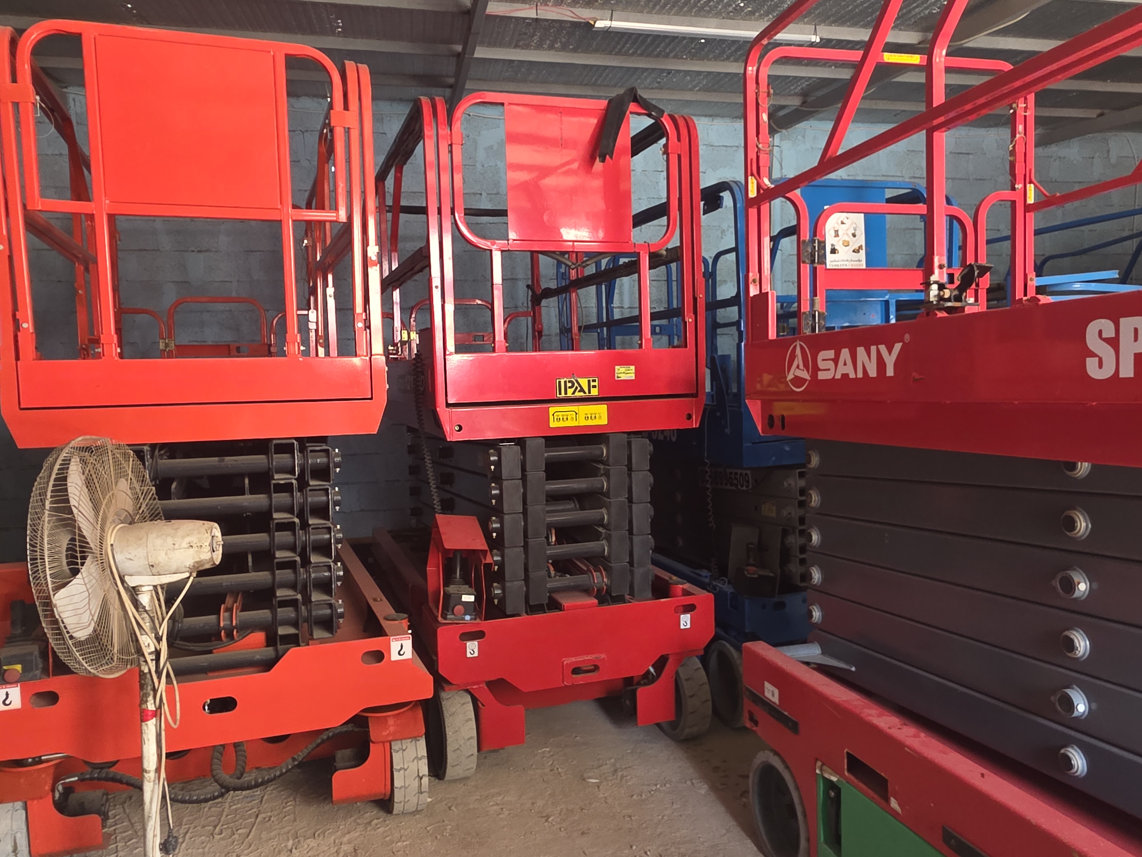 سيزر لفت للايجار جده ## Scissor lifts for rent