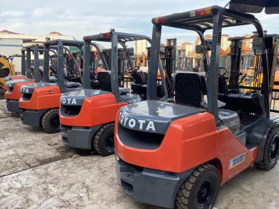 فوركلفت للأيجار في الدمام