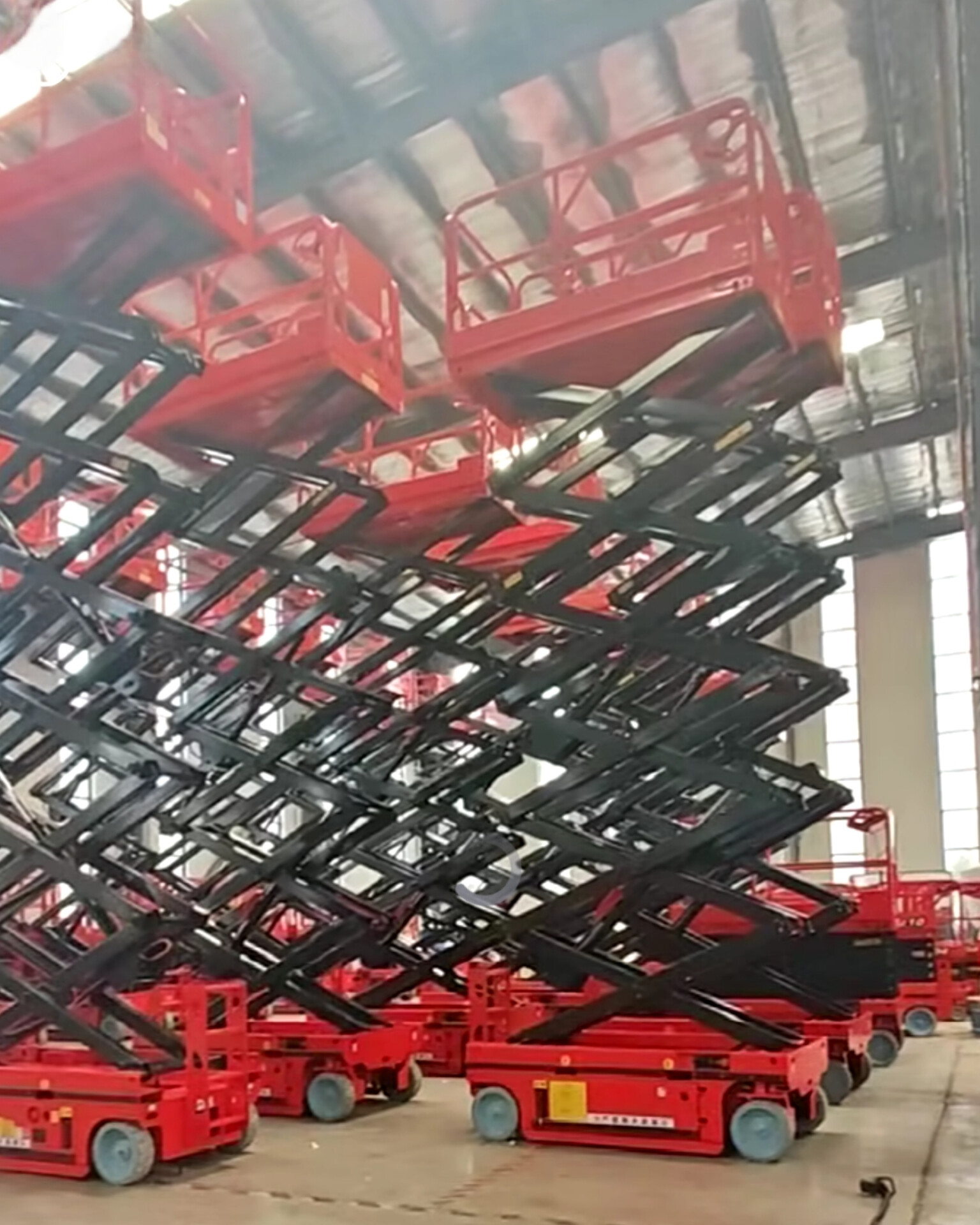 سيزر لفت للايجار الدمام Scissor lift rental Dammam
